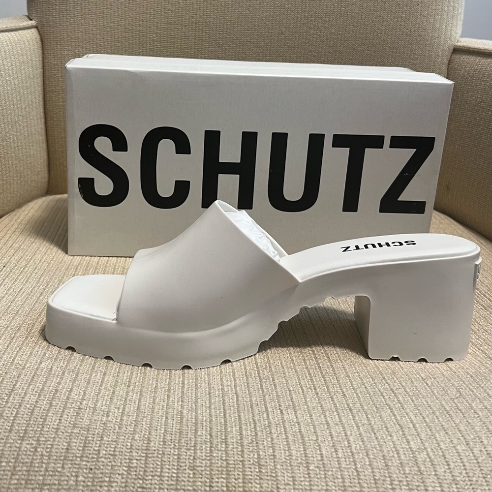 Schutz Mizzy Jelly Sandals